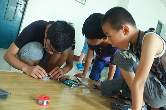 �Ї�ʯ�ʹ�W(xu��)���A�|������(m��ng)֮�������̈F(tu��n)��ɽ�|ʡ�S�u��(j��ng)��(j��)�_�l(f��)�^(q��)ᘌ�(du��)����(w��)���ˆT��Ů�����؃�ͯ�_չ������(d��ng)�����H�_�O(sh��)�Z��(sh��)���n�̽̌W(xu��)��߀�_չҕ�l�̌W(xu��)��ħ�g(sh��)��ħ�����L�����dȤ��n�̡� (3)