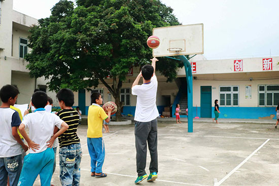 �V�|�t(y��)�ƴ�W(xu��)��΢�m���ġ�����F(tu��n)�(du��)�ڏV�|ʡ�����������(zh��n)ͬ��С�W(xu��)֧�̣�־Ը�߽oͬ��С�W(xu��)�W(xu��)�����w���n��