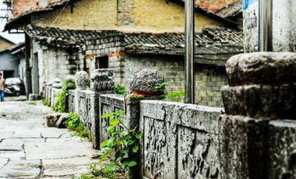 �e�ݹ��(zh��n)�����ƾõĚvʷ�����˹��e�ݳ������Ļ����N�������S���Ěvʷ���ľ��^���C�����eꖚvʷ���ľ��^�ľ��A����Ԕ��������CZYYW ���eꖿh�e�ݹ��(zh��n) Ͷ�� 