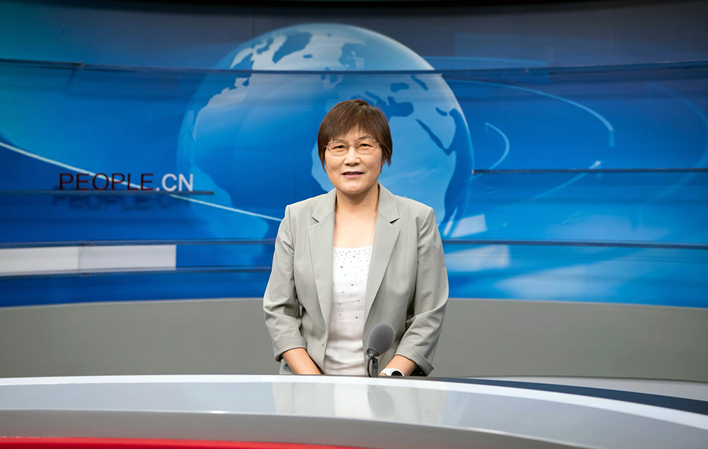 中國兒童中心黨委書記叢中笑接受人民網(wǎng)采訪。人民網(wǎng) 楊華龍攝