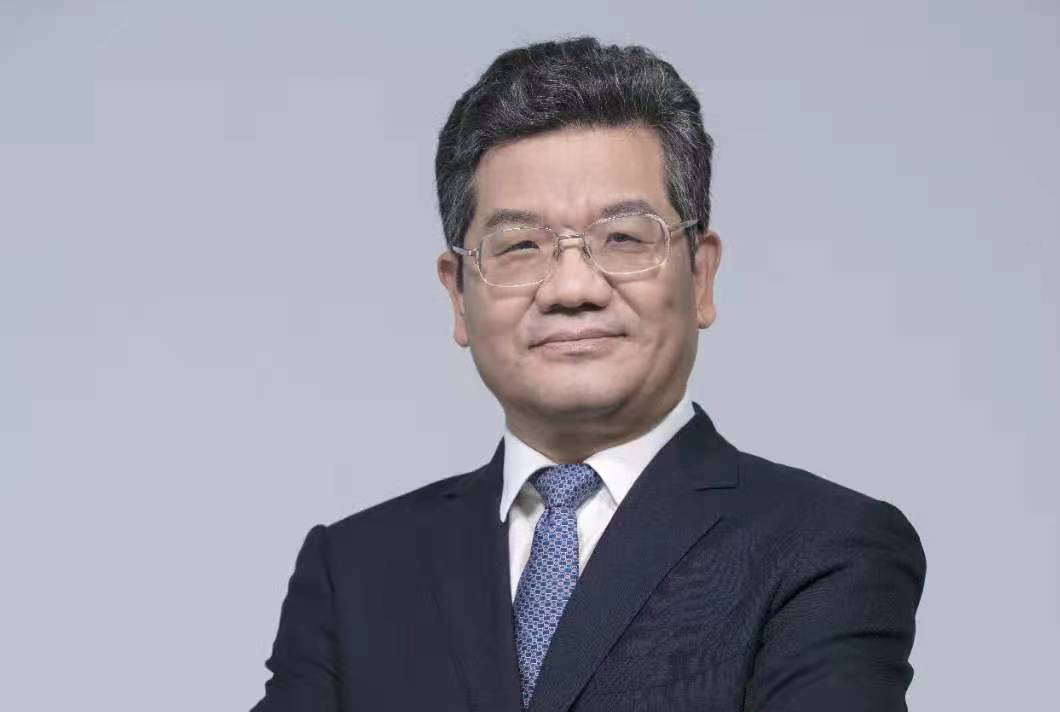 全國(guó)政協(xié)委員、中國(guó)稅務(wù)學(xué)會(huì)副會(huì)長(zhǎng) 張連起