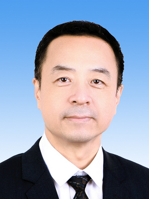 崔士鑫，男，漢族，1966年9月生，研究生學(xué)歷，中共黨員，現(xiàn)任人民日報社副總編輯兼機(jī)關(guān)黨委書記。